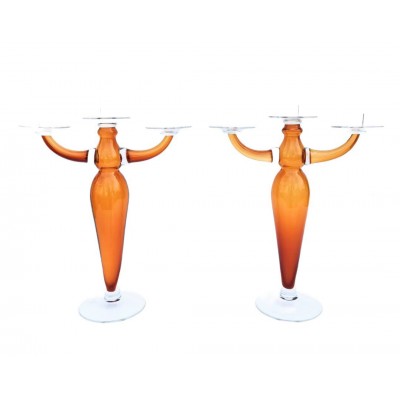 Para szklanych  świeczników.  Contemporary Decorative Glasses 